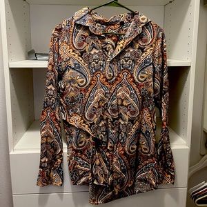 Selling a collard long sleeve men’s size large